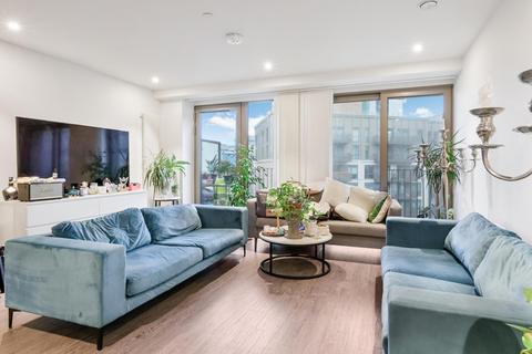 3 bedroom apartment for sale, Western Gateway, London, E16