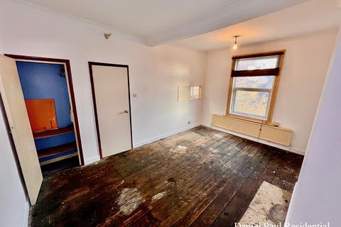 1 bedroom flat for sale, Mount Park Road