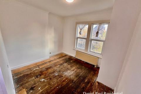 1 bedroom flat for sale, Mount Park Road