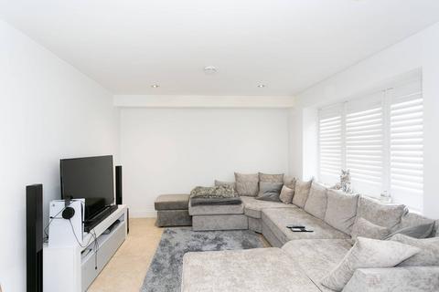 1 bedroom flat for sale, Marlborough Drive, WD23 2RP, Bushey, WD23