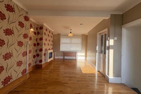 3 bedroom terraced house to rent, Charles Street, Rhymney, Tredegar