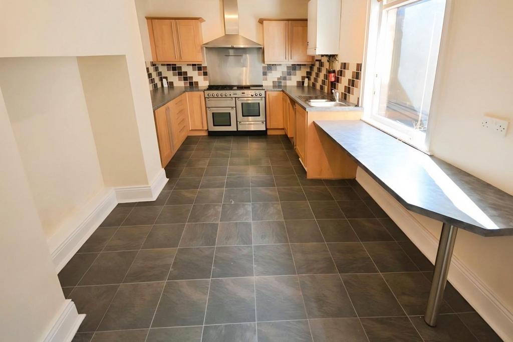 E6923839-Kitchen.jpg