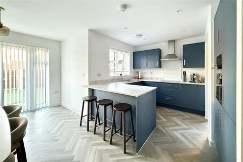3 bedroom semi-detached house for sale, Daisy Drive, Swanley, Kent, BR8