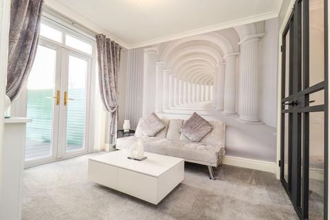 4 bedroom semi-detached house for sale, Heath Road, Warrington
