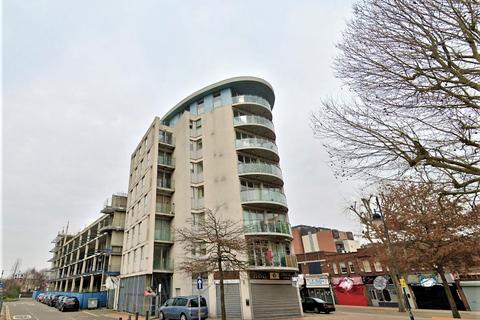 2 bedroom apartment to rent, Romford RM1