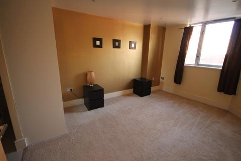 2 bedroom apartment to rent, Romford RM1