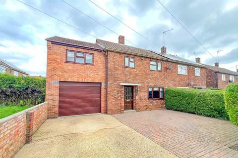 4 bedroom semi-detached house for sale, Viney Close, Peterborough PE1