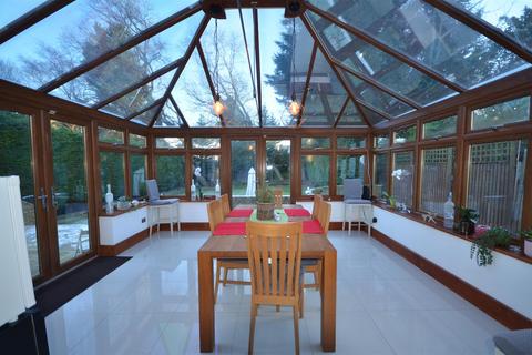 1 bedroom in a house share to rent, Deacons Hill Road, Borehamwood wd6 3hz