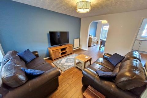 3 bedroom detached house for sale, Sandringham Gardens, Northampton NN4