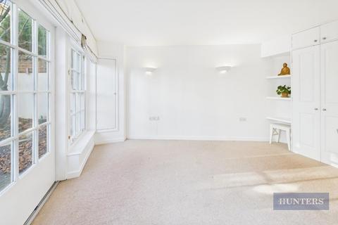 2 bedroom detached house to rent, Henstead Road, Southampton