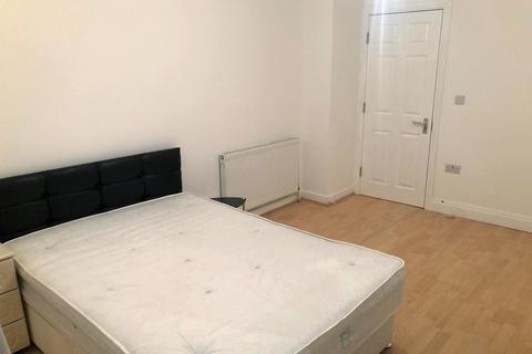 undefined, Shaftesbury Avenue, Feltham TW14