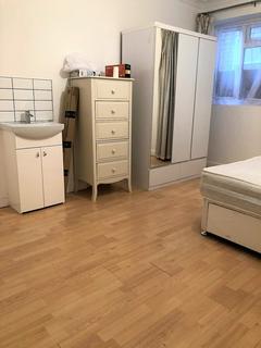 undefined, Shaftesbury Avenue, Feltham TW14