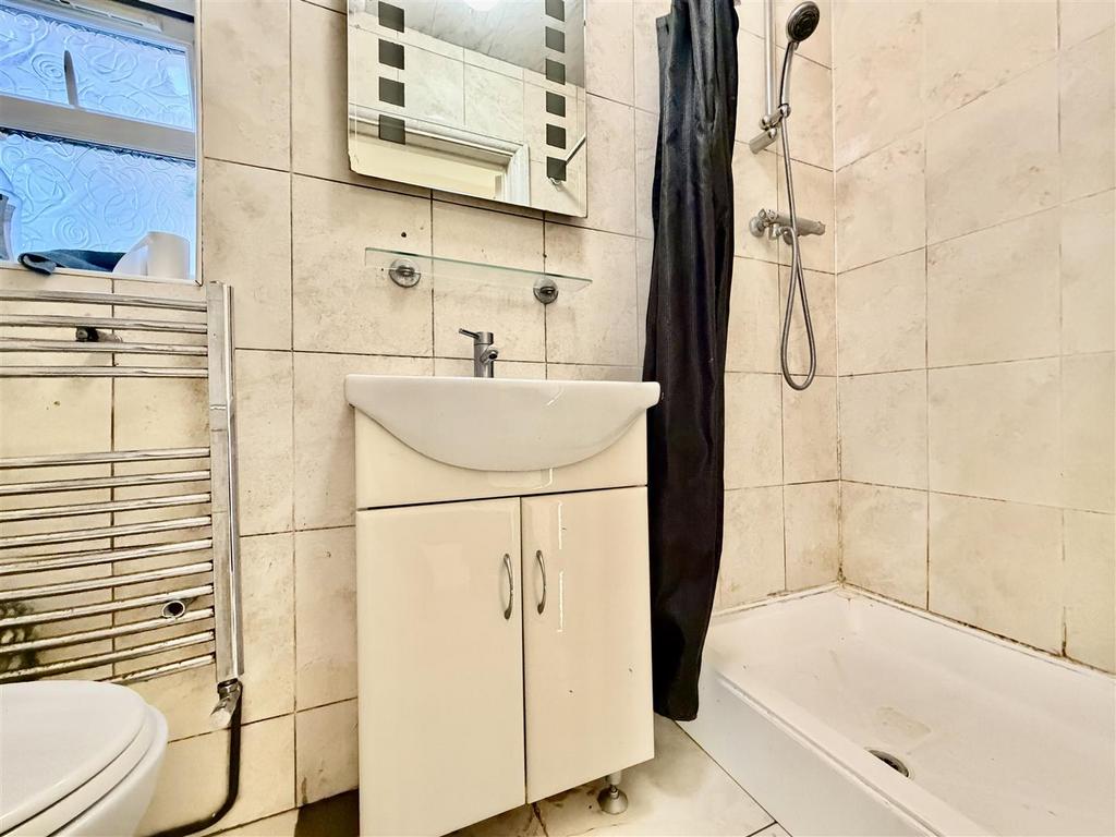 Shower Room/ WC