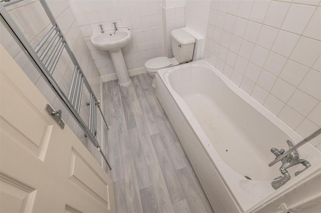 20 - 18 Claremont Street HX6 2 PD.jpg