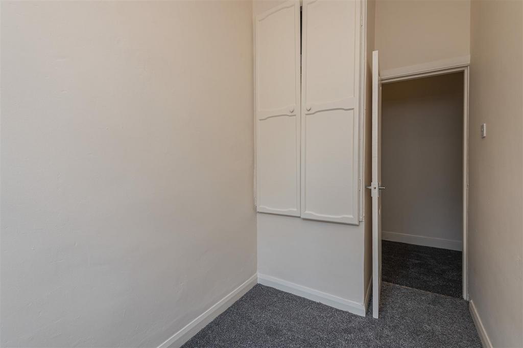 11 - 18 Claremont Street HX6 2 PD.jpg