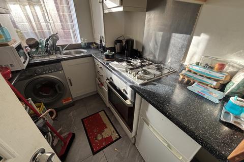 1 bedroom flat to rent, North End Road, HA9