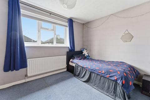 undefined, Willowmead, Staines-upon-Thames, TW18