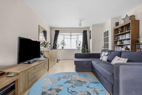 3 bedroom terraced house for sale, Hawksway, Staines-upon-Thames, TW18