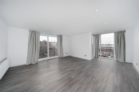 2 bedroom apartment to rent, Rosemont Road, Hampstead NW3