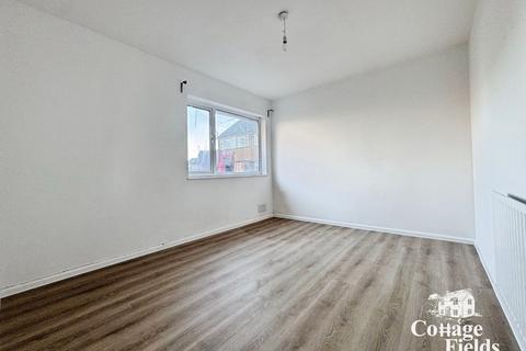 2 bedroom maisonette to rent, Eagle Close, Enfield, EN3