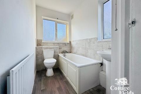 2 bedroom maisonette to rent, Eagle Close, Enfield, EN3