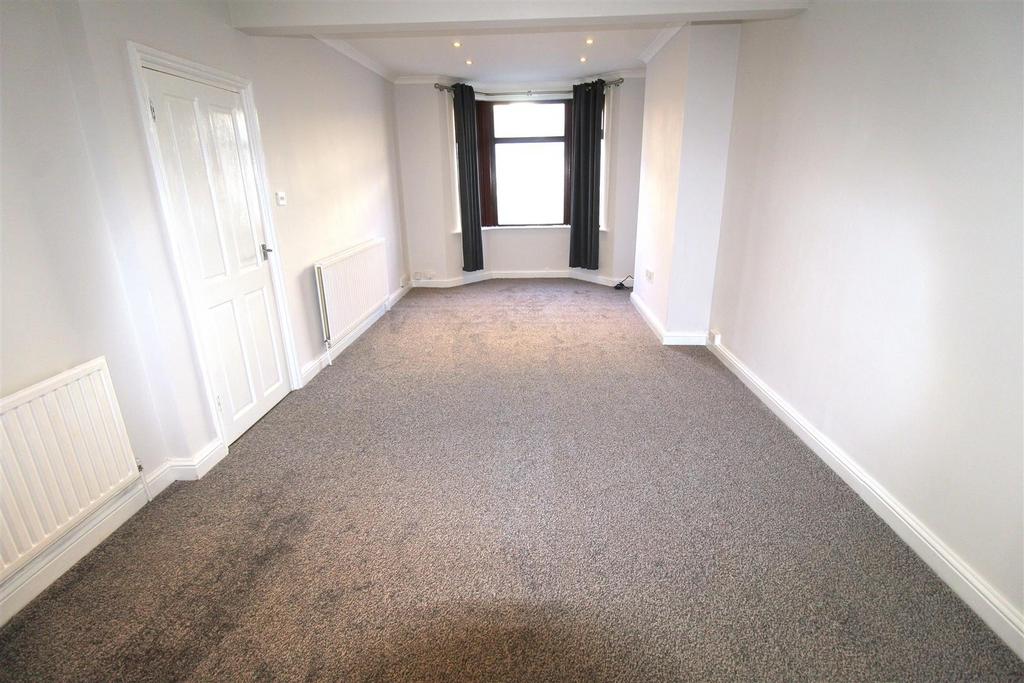 Lounge 1.JPG