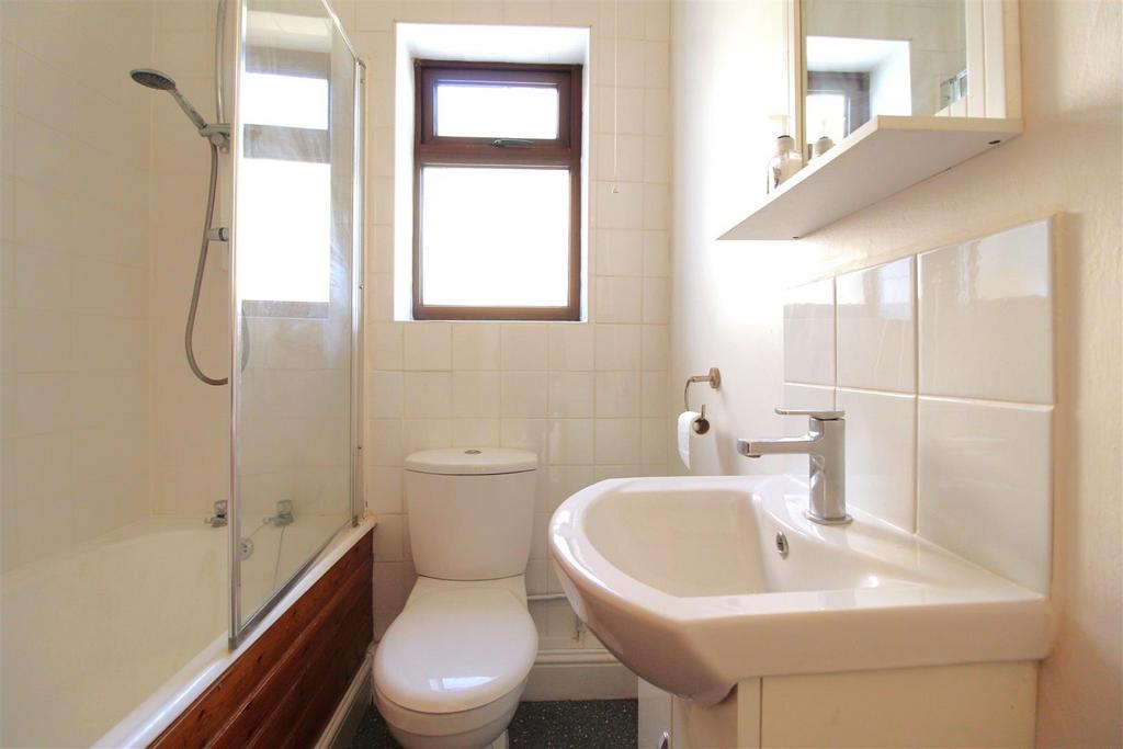 Bathroom.JPG