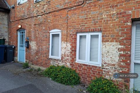 1 bedroom flat to rent, Weavers Yard, Farnham, GU9