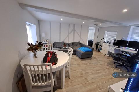 1 bedroom flat to rent, Weavers Yard, Farnham, GU9
