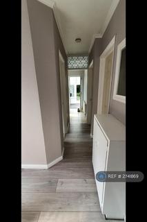 2 bedroom bungalow to rent, West Parade, Dunstable, LU6