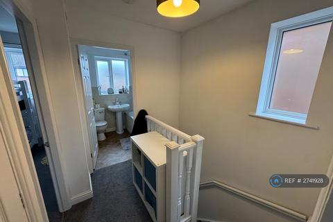 2 bedroom semi-detached house to rent, Hemlock Road, Stoke-On-Trent, ST3