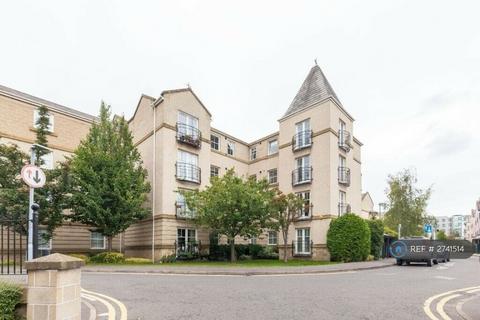 2 bedroom flat to rent, Huntingdon Place, Edinburgh, EH7