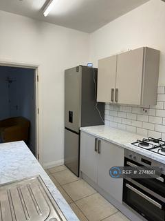 4 bedroom terraced house to rent, Coronation Street, Salford, M5