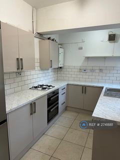 4 bedroom terraced house to rent, Coronation Street, Salford, M5