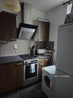 Studio to rent, Vanbrugh Court, London, SE11