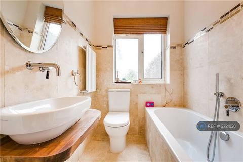 4 bedroom terraced house to rent, Carrington Road, Richmond, TW10
