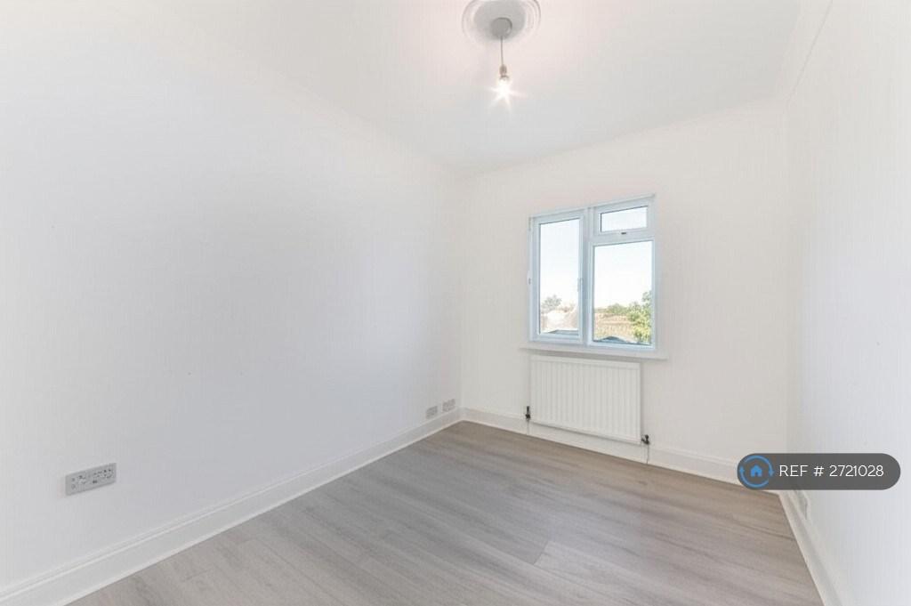 2nd Bedroom