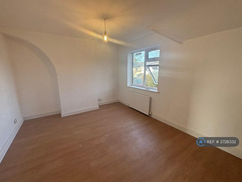 Large Bedroom