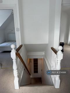 1 bedroom flat to rent, Mayfield Road, South Croydon, CR2