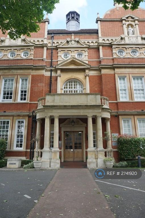 100 Battersea Park Rd