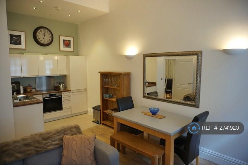 Kitchen/Lounge