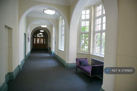1 bedroom flat to rent, Mountford Mansions, London, SW11