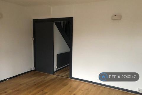 2 bedroom semi-detached house to rent, St. Keverne Road, London, SE9