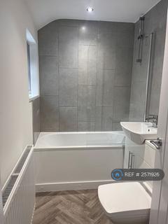 2 bedroom terraced house to rent, Garnett Road East, Newcastle-Under-Lyme, ST5