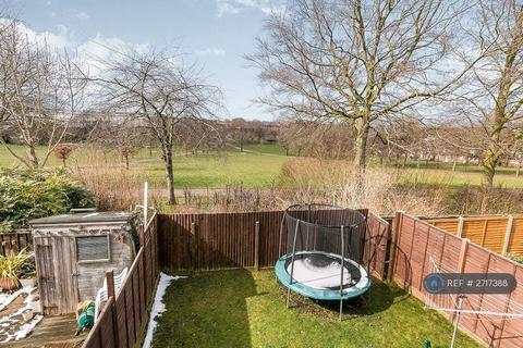 3 bedroom terraced house to rent, Brahms Road, Basingstoke, RG22