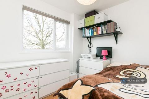 3 bedroom terraced house to rent, Brahms Road, Basingstoke, RG22