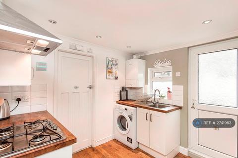 1 bedroom flat to rent, Garratt Lane, London, SW17