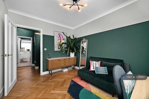 1 bedroom flat to rent, Osier Court, London, E1