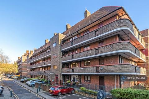 4 bedroom flat to rent, Poynders Gardens, London, SW4