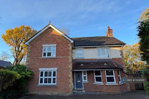 4 bedroom detached house to rent, Whitehall Lane, Buckhurst Hill, IG9